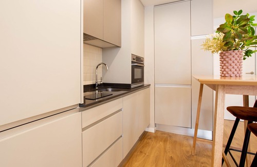 Ciudad Lineal Apartment | Rubik XI apartment in Madrid