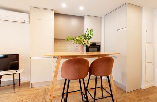 Ciudad Lineal Apartment | Rubik XI apartment in Madrid