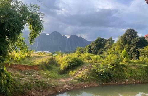 Vang Vieng Hotel | Ruby Mountain View Resort Vang-vieng