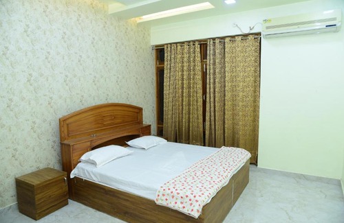 Indira Nagar Apartment | RUDRA VILLA GUEST HOUSE