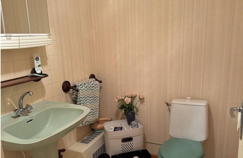 Courban House | Rue de la Roxanne - Set near the famous vineyards of Chablis and Champagne.n