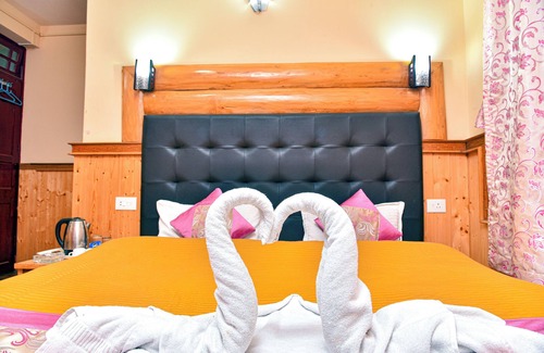 Lachen Hotel | Rufina Blue Pine