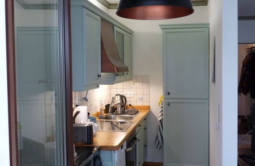 Horgering Apartment | Ruhige Ferienwohnung Zinnkopf auf 52m², Wohn- und Schlafzimmer und Terrasse
