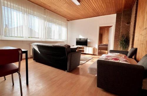 Neubeckum Apartment | Ruhige freistehender Bungalow mit Parkplatz