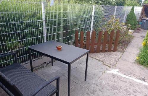 Neubeckum Apartment | Ruhige freistehender Bungalow mit Parkplatz