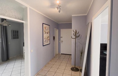Juelich Apartment | Ruhiges Juwel: frisch renoviert 100 qm