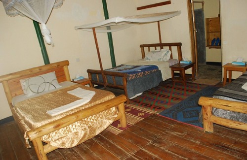 Bwindi Hotel | Ruhondeza Lodge