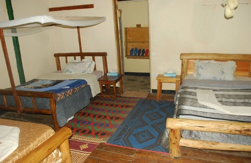 Bwindi Hotel | Ruhondeza Lodge