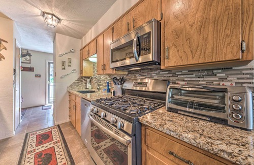 Ruidoso House | Ruidoso Getaway w/Deck, Golf Course Views!