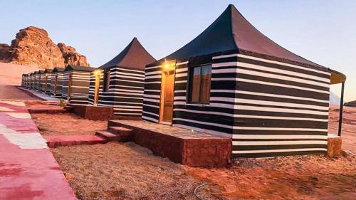 Wadi Rum Cabin | Rum Crowne plaza camp