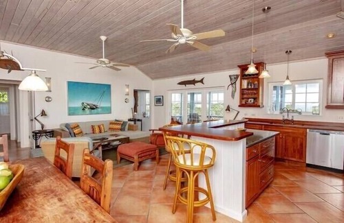 Staniel Cay House | Rum Punch on Staniel Cay