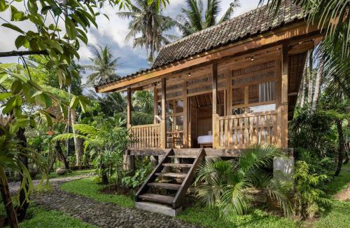 Lodtunduh Resort | RUMAH KAYU RESORT
