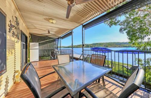 Lake Bennett House | Rumah Surgah on Lake Bennett