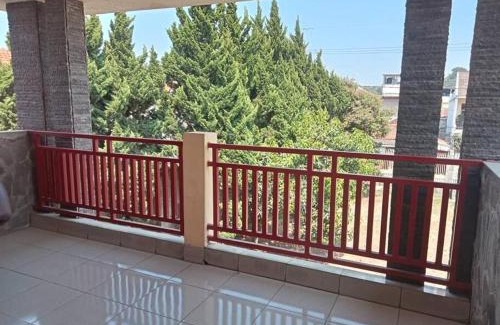 West Bandung Villa | Rumah Villa untuk liburan keluarga besar
