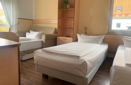 Hallbergmoos Apartment | Runa´s Aparthotel