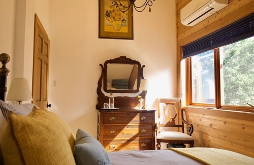 Bloomfield Bed & Breakfast | Runaway Rooster B&B - The Nest