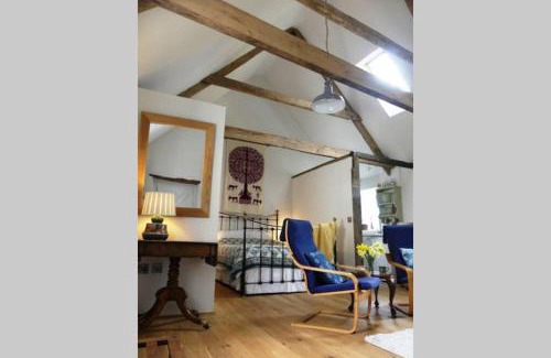 Cheriton Bishop Apartment | Rural 17th century barn studio apartment