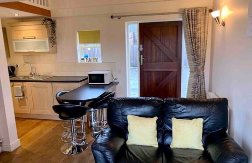 Selby Cottage | Rural, 2 bedroom, cosy cottage close to Howden