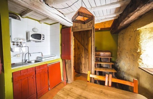 Montederramo Cottage | Rural apartment Caserío da Castiñeira for 4 people