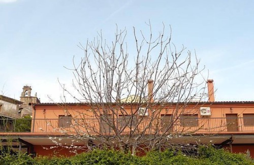 Villamiel Cottage | Rural apartment La Noguera for 17 people