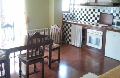 Barrio de Arriba Cottage | Rural apartment La Riguera de Ginio for 2 people with whirlpool