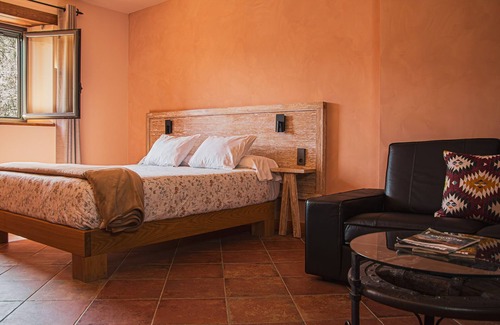 Porqueres Cottage | Rural apartment Mas Rovira for 2 people