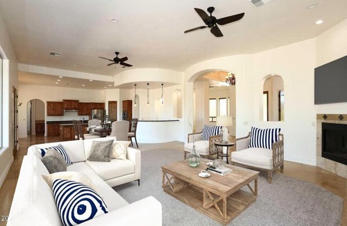Rio Verde Foothills House | Rural area desert escape