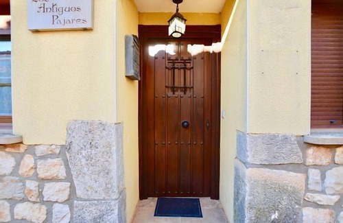 Ciruelos de Cervera Cottage | Rural house (full rental) Los Antiguos Pajares for 10 people