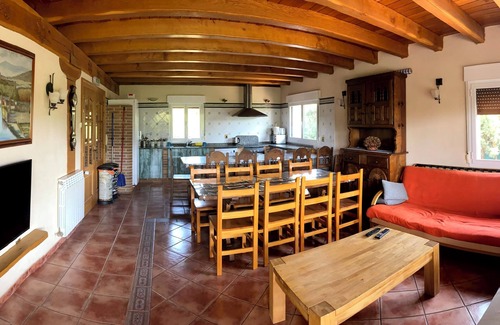 Egues Cottage | Rural house 10 minutes from pamplona with large garden and games room