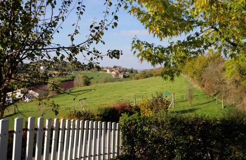 Saint-Heand Cottage | Rural house 2 bedrooms with garden, terrace, wifi, pets allowed