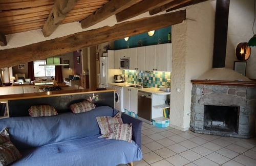 Riudaura Cottage | Rural House 6-8 p and communal heated swimming pool