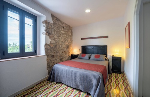 Torroella de Fluvia House | Rural House with Jacuzzi