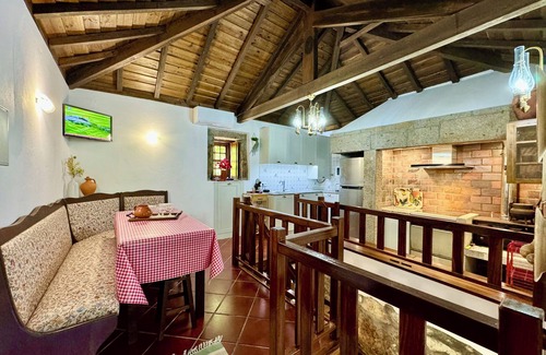 Bico Cottage | Rural house facing the Mestre River