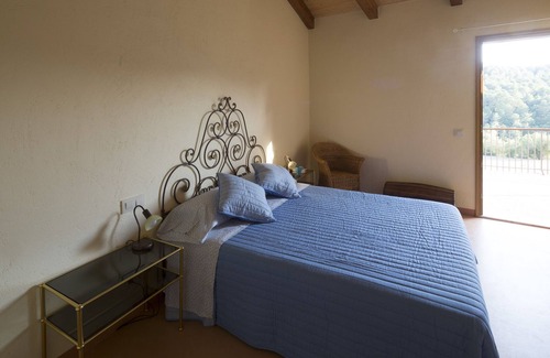 Llado Other | Rural House-Farmhouse near the Costa Brava and Pyrenees.