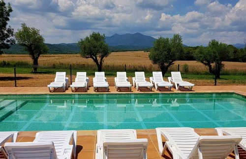 Queixas House | Rural house in Girona. 8 bedrooms, private pool