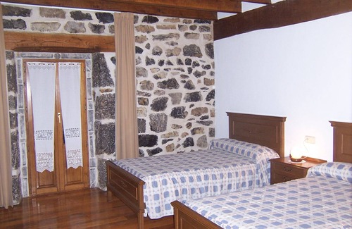 Lekunberri Cottage | Rural House next to the Plazaola Greenway