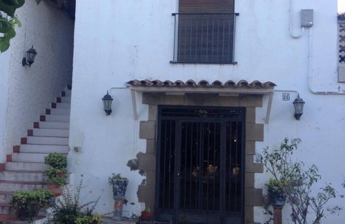 Tordera Cottage | Rural house on the way to the beach