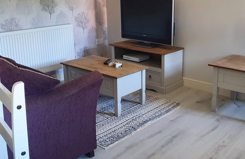 Hanbury Other | Rural Self Catering Retreat, Family Sized With Garden and Patio Area