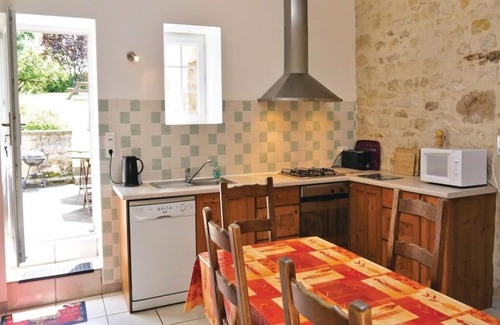 La Chapelle-Themer House | Rural Vendéen farmhouse with pool, fully renovated, located in a quiet hamlet.