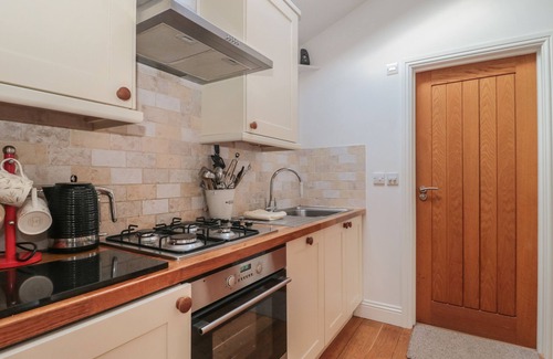 New Forest District Cottage | RUSSET, pet friendly, with open fire in Fordingbridge