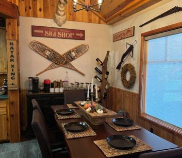 Walhalla House | Rustic 5 Bedroom Gorge River Resort