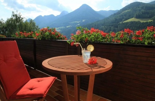 Abfaltersbach Apartment | Rustic apartment in the Dolomites