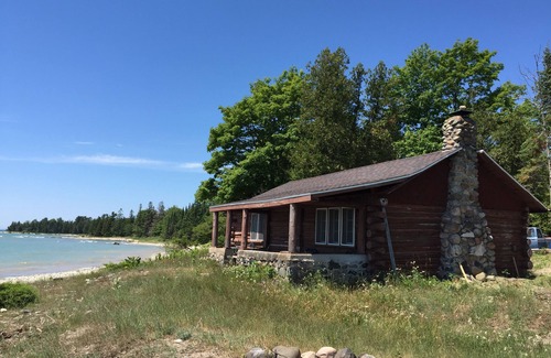 Beaver Island Cabin | Rustic Authentic Michigan Log Cabin