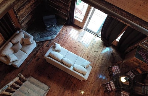 Golden Cabin | Rustic Beaverfoot Lodge Dream Cabin