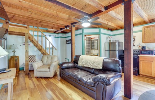 Taswell Cabin | Rustic Brina Breeze Cabin!