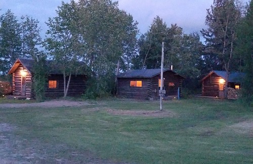 West Central Saskatchewan Cabin | Rustic Cabin at Delaronde Resort - Cabin #5
