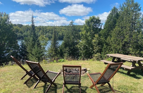 Nominingue Ski Chalet | Rustic chalet - directly on the lake with sandy beach