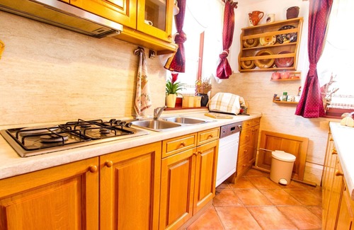 Brezice House | Rustic Charm Cottage Country House with Sauna - Five Bedroom Holiday Home with Sauna