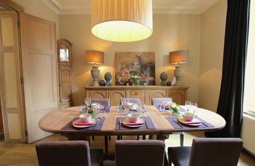 Latour House | Rustic Charm, Modern Comfort