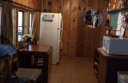Groom Creek Cabin | RUSTIC & CHARMING CABIN ON GROOM CREEK. NO EXTRA CLEANING FEES !